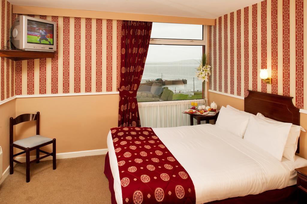 Logues Liscannor Hotel Quarto foto