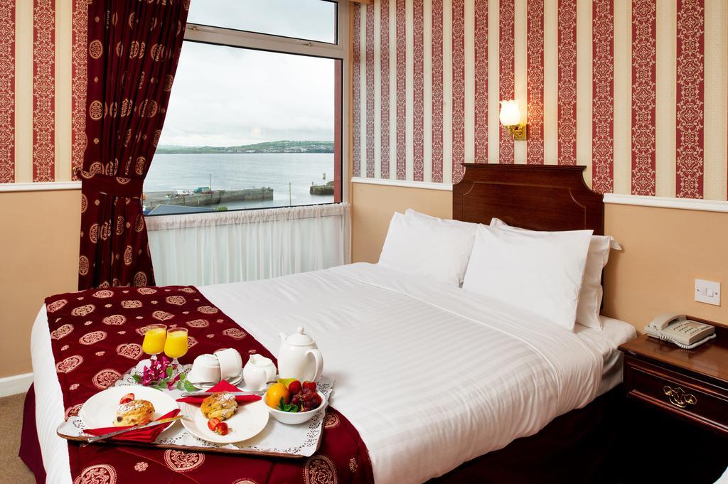 Logues Liscannor Hotel Quarto foto